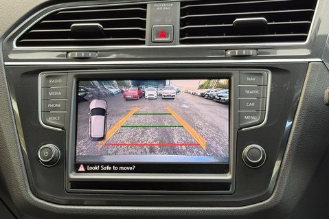 Volkswagen Tiguan R-LINE TDI BMT 4MOTION DSG -RARE LEATHER -DYNAUDIO -TOWBAR -APPLE CARPLAY  14