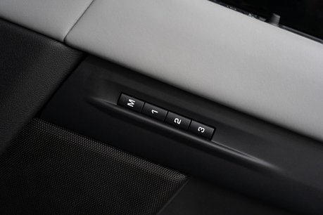 Land Rover Range Rover Evoque 1.5 P300e 11.9kWh Autobiography SUV 5dr Petrol Plug-in Hybrid Auto 4WD Euro 34