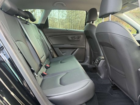 SEAT Leon 2.0 Leon Xcellence Luxury TSi Semi-Auto 5dr 37