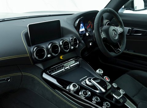 Mercedes-Benz AMG GT R GT R Premium 13