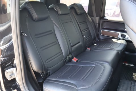 Mercedes-Benz G Series 2109 G 350 D 4MATIC AMG LINE PREMIUM MATT BLACK WRAPP 21