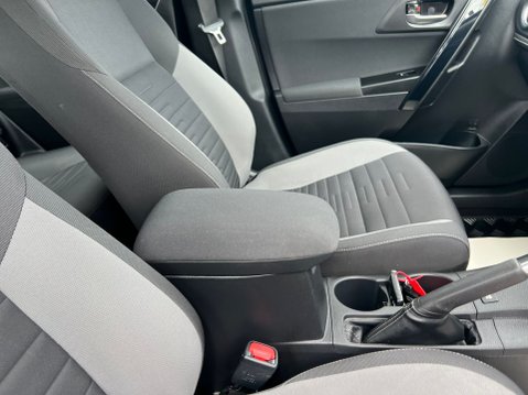 Toyota Auris VVT-I ICON TECH TOURING SPORTS 35