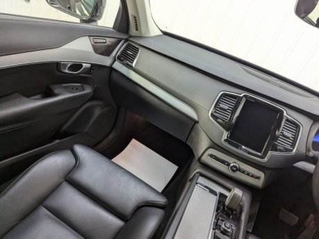 Volvo XC90 2.0 XC90 + B5 MHEV AWD Auto 4WD 5dr 43