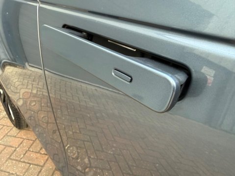 Land Rover Range Rover Velar 2.0 P250 R-Dynamic HSE Auto 4WD Euro 6 (s/s) 5dr 74