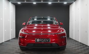 Tesla Model Y RWD Standard Range Ultra Red GROK AI Rear Screen Heated & Vented Seats VATQ 5