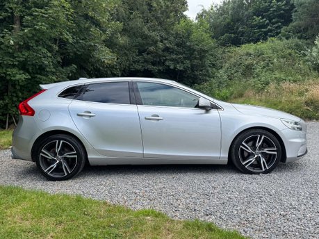 Volvo V40 2.0 V40 R-Design Pro D4 5dr