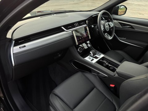 Jaguar F-Pace 2.0 P400e 19.3kWh R-Dynamic SE Black 90th Anniversary Edition Auto AWD Euro 32