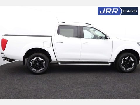 Nissan Navara 2.3 Navara Tekna dCi Auto 4WD 5dr 5