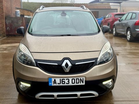 Renault Scenic Xmod 1.6 dCi Dynamique TomTom Euro 5 (s/s) 5dr 4