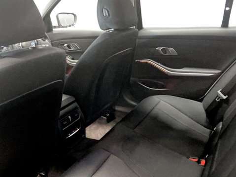 BMW 3 Series 2.0 330e 12kWh SE Pro Saloon 4dr Petrol Plug-in Hybrid Auto Euro 6 (s/s) (2 20
