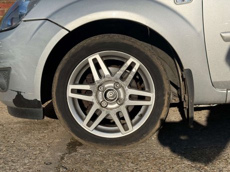 Ford Fiesta 1.4 Fiesta Ghia 5dr 33