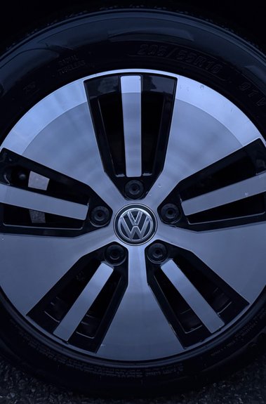 Volkswagen e-Golf E-GOLF - 12 MONTHS MOT -APPLE CAR PLAY  