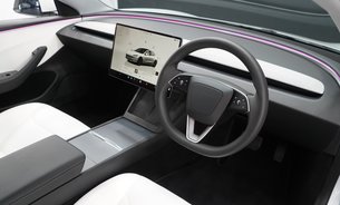 Tesla Model 3 RWD White Interior c300 Mile Range Vented Seats GROK AI One Owner VAT Q 4