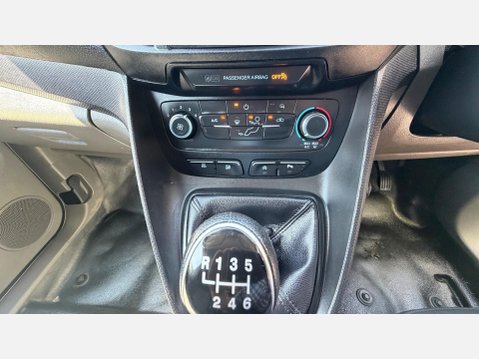 Ford Transit Connect 220 BASE TDCI 29