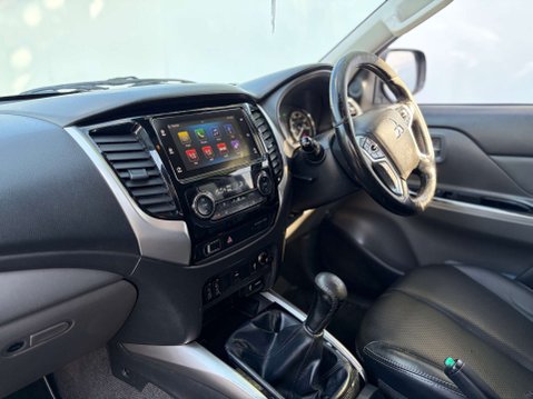 Mitsubishi L200 2.4 L200 Warrior DI-D 4WD 64