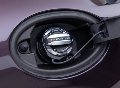 Porsche Cayman GT4 RS (718) 38
