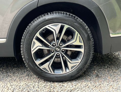Hyundai SANTA FE 2.2 Santa Fe Premium SE CRDi Auto 4WD 5dr 13