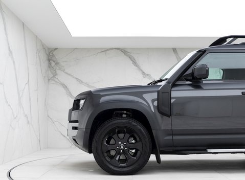 Land Rover Defender 90 Hard Top D200 26