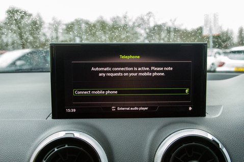 Audi Q2 TFSI TECHNIK 25