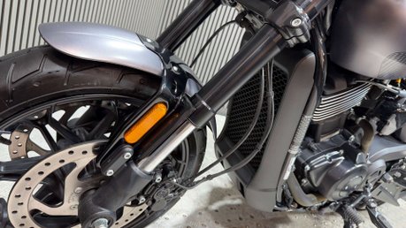 Harley-Davidson Street ROD 750 XG 2018 ONLY 6K NEW MOT A2 750CC CRUISER 50