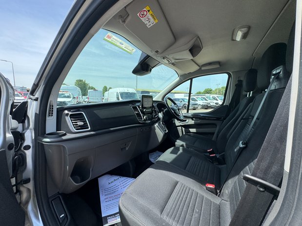 Ford Transit Custom AUTO Crew [SOLD MM] Cab SWB L1H1 320 Limited Air Con Sensors EURO 6 NO VAT 13