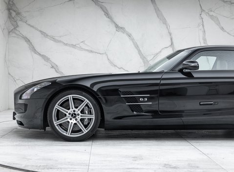 Mercedes-Benz SLS AMG 50
