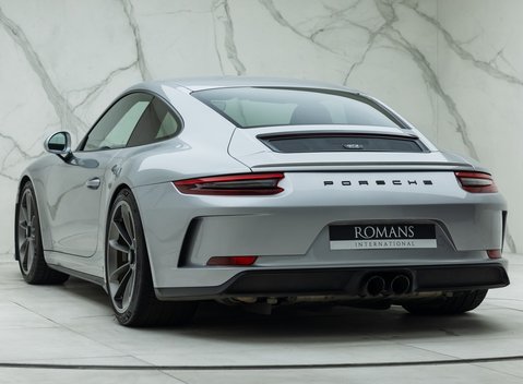 Porsche 911 GT3 Touring (991.2) 10