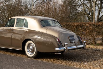 Rolls-Royce Silver Cloud II 15
