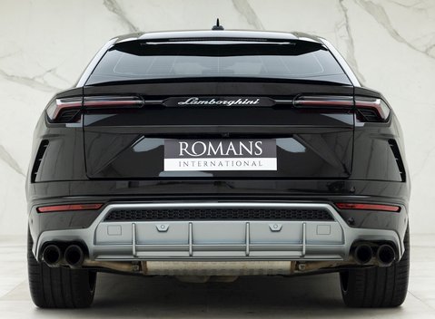 Lamborghini Urus 5
