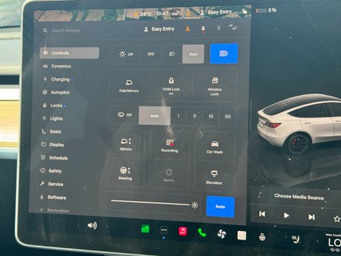 Tesla Model Y Dual Motor Performance SUV 5dr Electric Auto 4WDE (426 bhp) 17