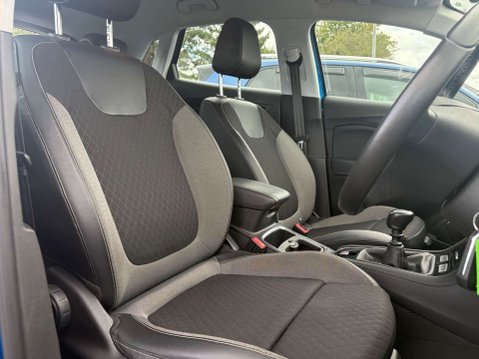 Vauxhall Grandland X 1.2 Turbo GPF Sport Nav SUV 5dr Petrol Manual Euro 6 (s/s) (130 ps) 31