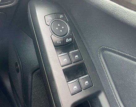 Ford Focus 1.0 Focus Vignale 5dr 61