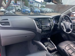 Mitsubishi L200 2.4 L200 Barbarian DI-D Auto 4WD 24