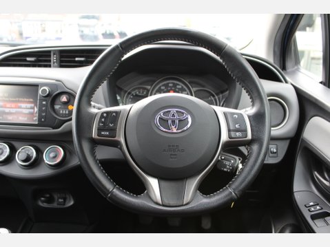 Toyota Yaris VVT-I ICON 11