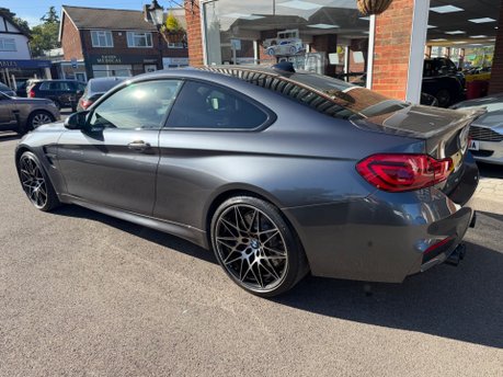BMW M4 M4 COMPETITION 13
