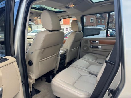 Land Rover Discovery 3.0 TD V6 HSE Auto 4WD Euro 4 5dr 19
