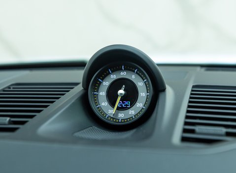 Porsche 911 GT3 TOURING (992.2) 23