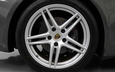 Porsche 911 991.2 Carrera PDK - Lovely Low Mileage Example 11