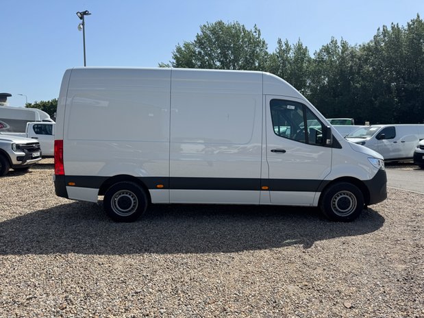 Mercedes-Benz Sprinter AUTO MWB L2H2 High Roof 315 Pro Air Con Camera EURO 6 5