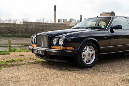 Bentley Continental R 11