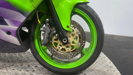 Kawasaki ZX ZX9R 1999 44K SPARES OR REPAIR PROJECT BIKE 900CC SUPER SPORT 28