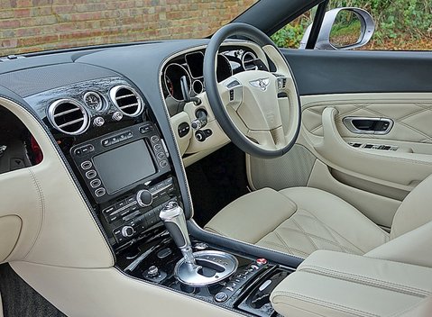 Bentley Flying Spur V8 2