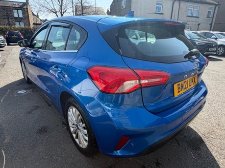 Ford Focus TITANIUM TDCI 6