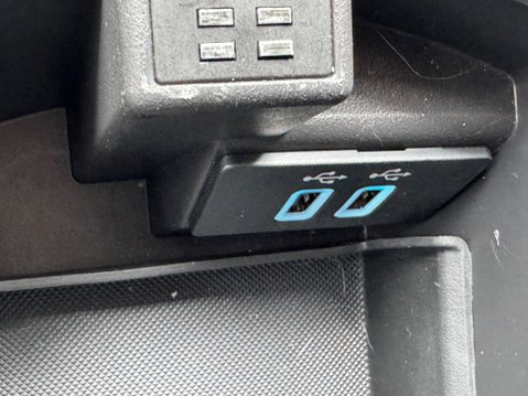 Ford Kuga 2.0 TDCi Titanium 2WD Euro 6 (s/s) 5dr 27