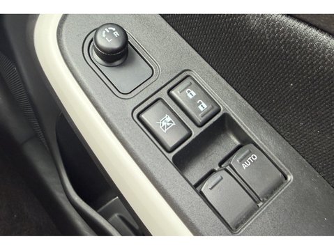 Suzuki Swift 1.2 Dualjet SHVS SZ-T 5dr 32