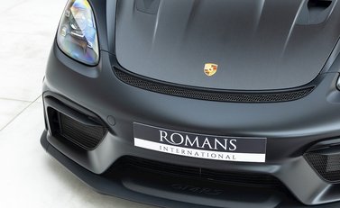 Porsche Cayman GT4 RS (718) 25