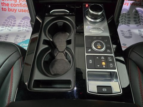 Land Rover Discovery TD6 HSE LUXURY 32