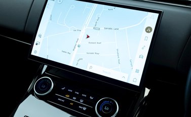 Land Rover Range Rover Sport P440e Dynamic SE 18