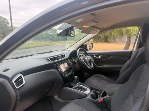 Nissan Qashqai 1.2 DIG-T N-Connecta SUV 5dr Petrol XTRON Euro 6 (s/s) (115 ps) FSH & 2X OR 23