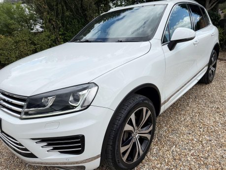 Volkswagen Touareg 3.0 TDI V6 BlueMotion Tech R-Line Tiptronic 4WD Euro 6 (s/s) 5dr 7